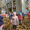 Jesienne liście - zabawy w ogrodzie przedszkolnym