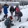 Pierwszy śnieg - zabawy w ogrodzie