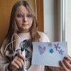 Młodzi technicy drukują ażurowe formy dekoracyjne długopisami 3D