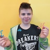 Młodzi technicy drukują ażurowe formy dekoracyjne długopisami 3D