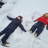 Zimowe zabawy w ogrodzie przedszkolnym 