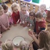 Zabawy badawcze z wodą 